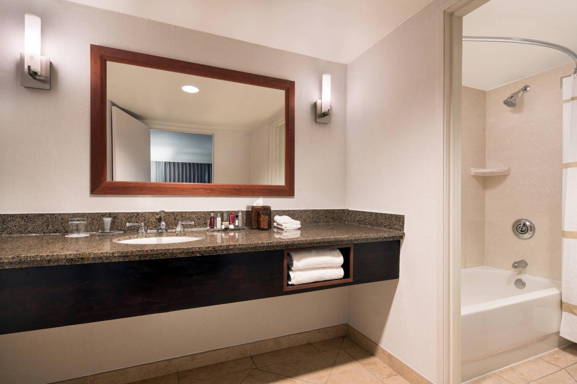 Bakersfield Marriott At The Convention Center Hotel Buitenkant foto