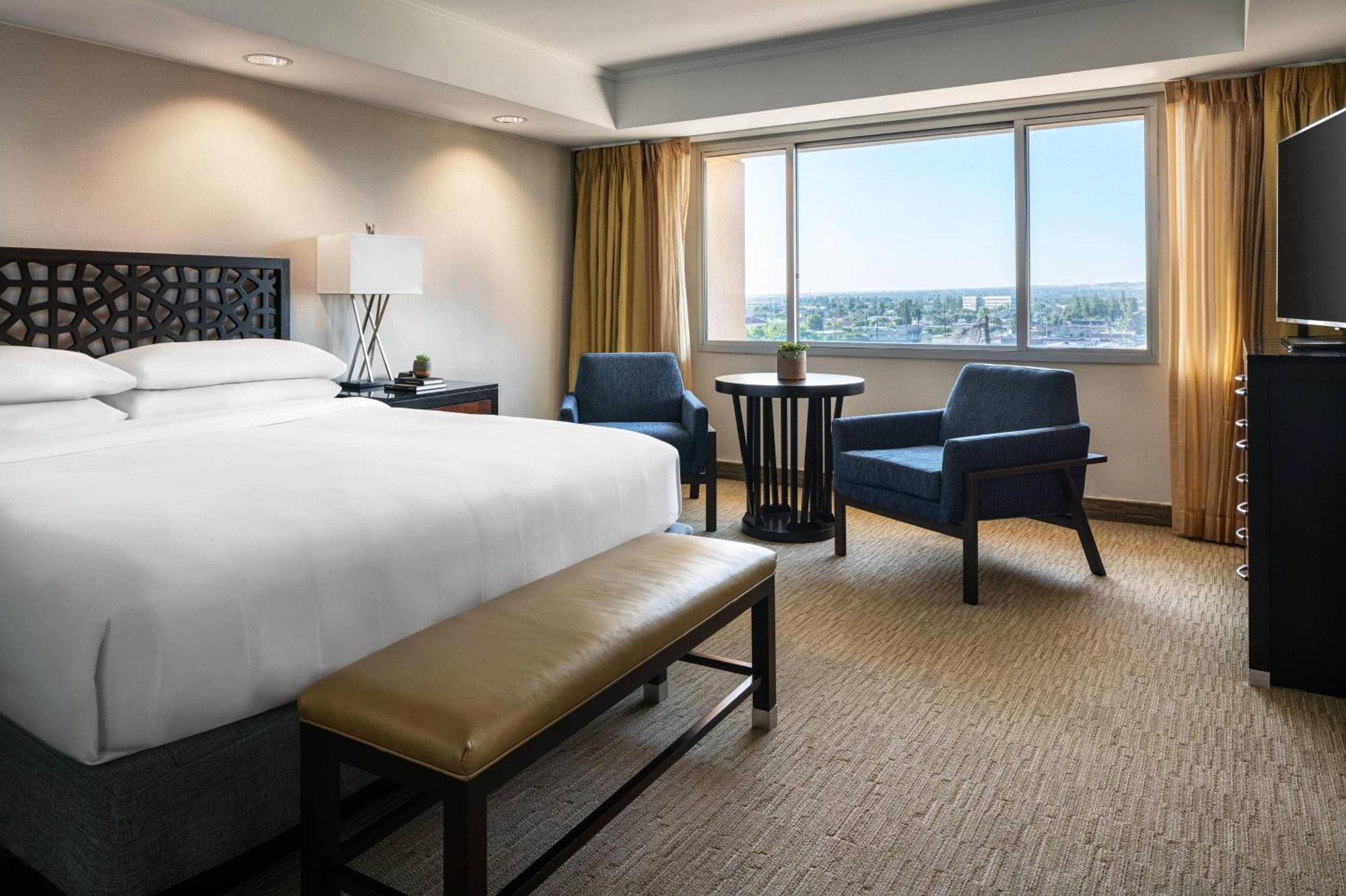 Bakersfield Marriott At The Convention Center Hotel Buitenkant foto